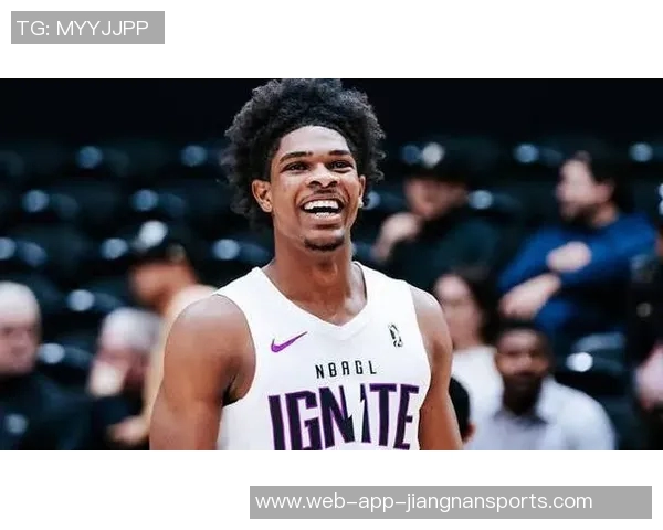 斯库特亨德森恢复情况良好能走但仍需定期观察与控制运动强度 斯库特亨德森恢复情况良好能走但仍需定期观察与控制运动强度