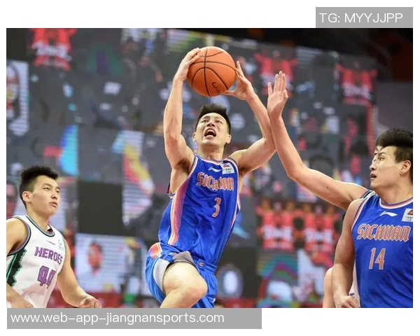 李春江谈杨瀚森承受压力的挑战强调篮板和外线防守的重要性