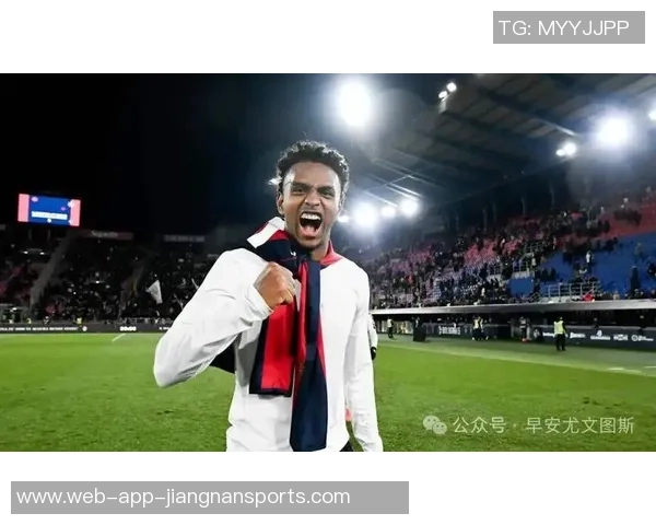 土耳其足球队在世预赛中以6比1狂胜保加利亚伊尔迪兹双响居莱尔贡献进球与助攻 土耳其足球队在世预赛中以6比1狂胜保加利亚伊尔迪兹双响居莱尔贡献进球与助攻