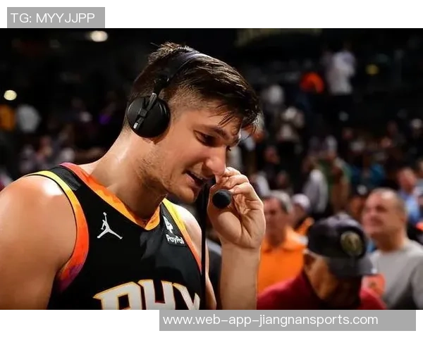 格雷森阿伦表现出色8投4中贡献11分3篮板2助攻助力球队胜利