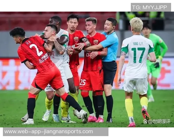 超级杯首战上海海港对阵北京国安双方实力相当各自争夺开年首胜